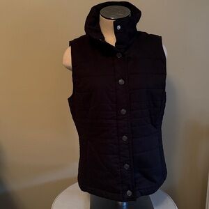Bandolino Black Quilted Vest with Lining Size Medium. Great for fall outings.